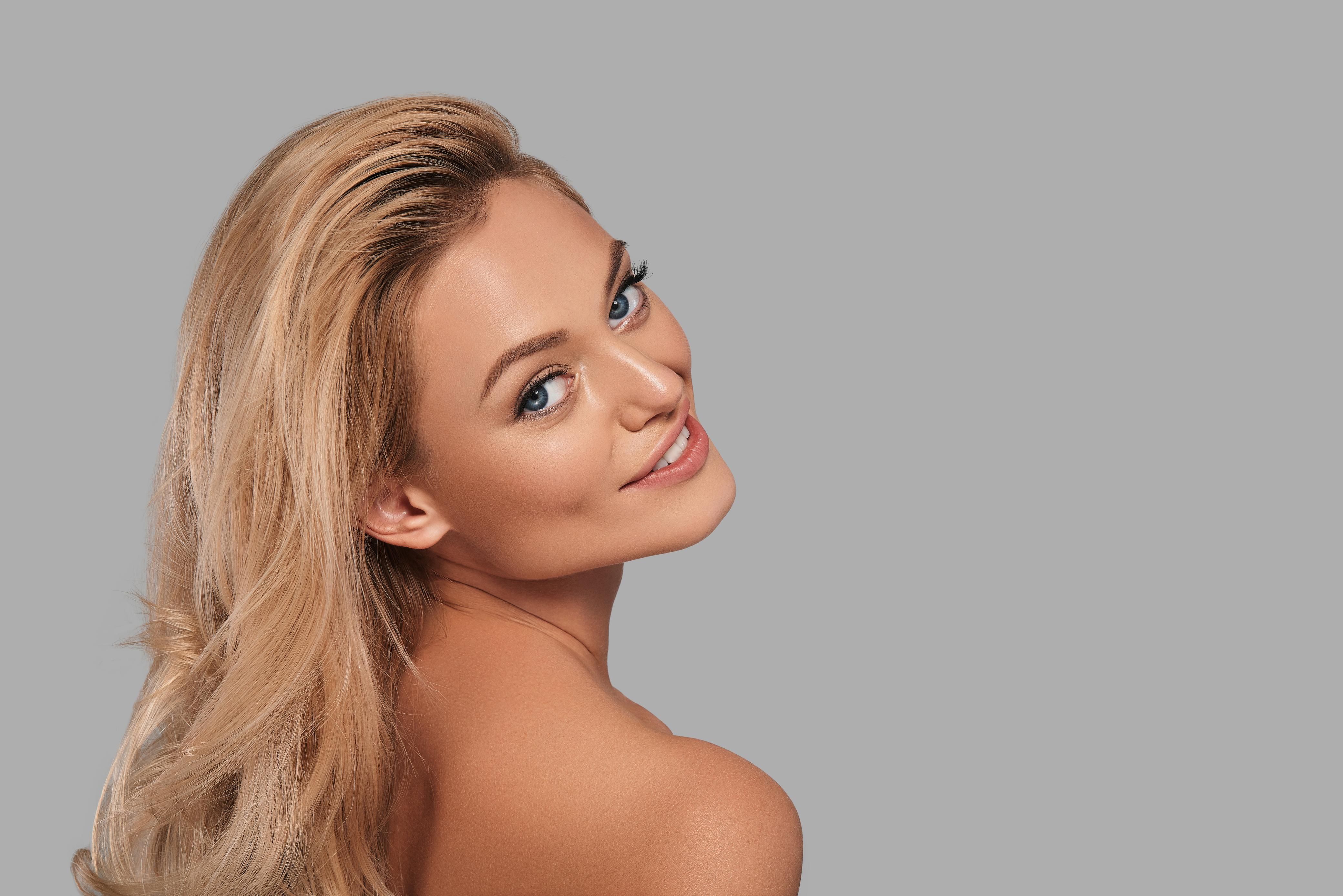 Glamour party makeup application